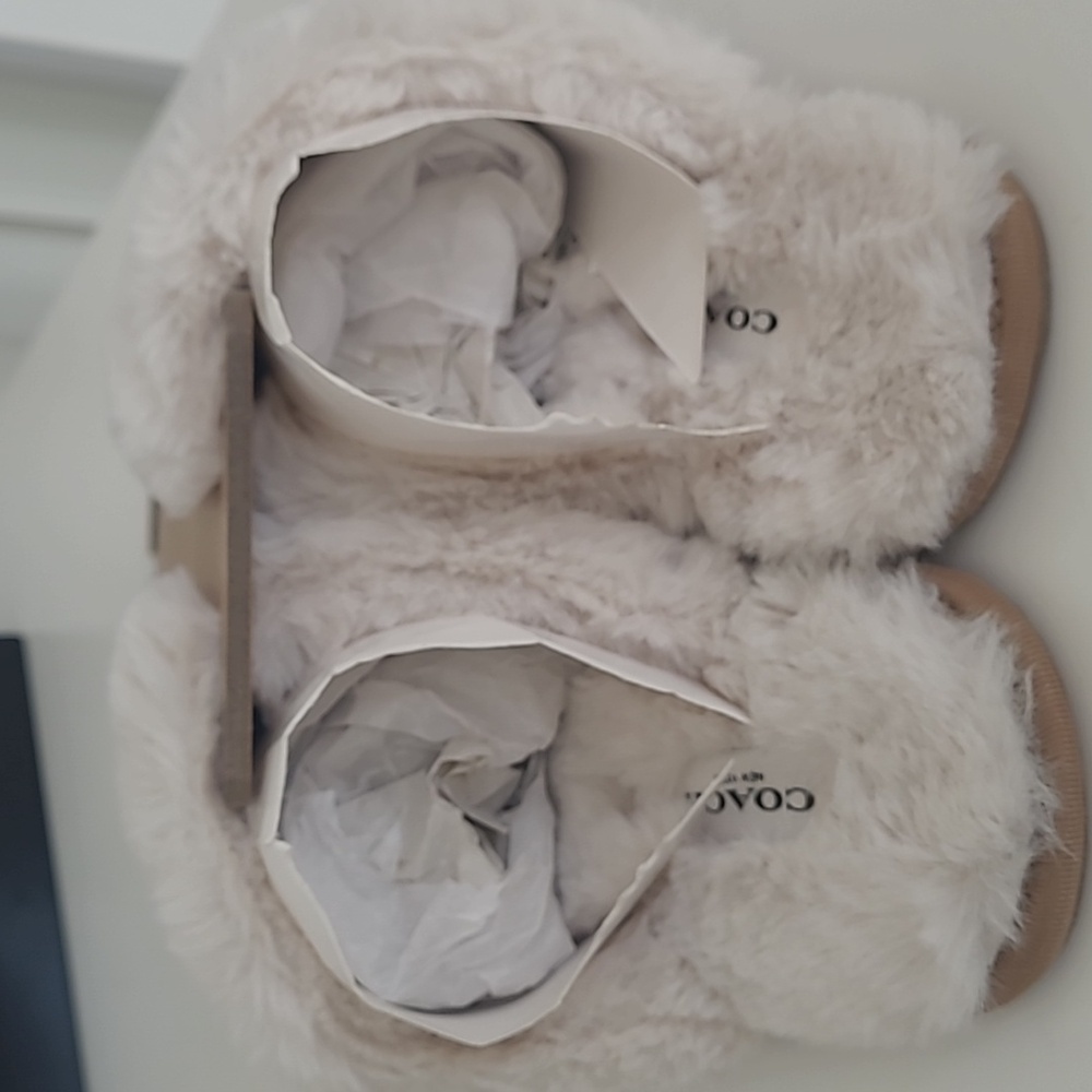 NWT Coach Ziva Tan and Cream Fur-Lined Slippers - Picture 6 of 8